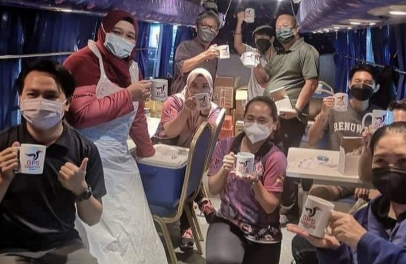 GPS mugs given out of friendship, says Nangka candidate