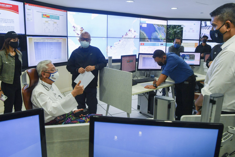 Govt priority now on saving lives, evacuating trapped: Ismail Sabri