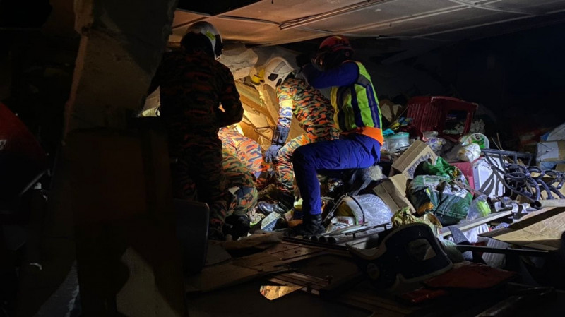 Landslide injures one, crushes four houses in Kg Sg Penchala