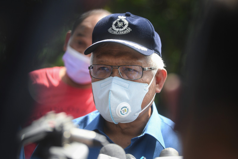 Agencies made mistakes: govt to discuss how unvaxxed pilgrims brought Omicron back, says Hamzah