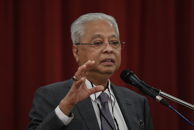 Don’t jump to conclusions, PM urges patience on MACC debacle