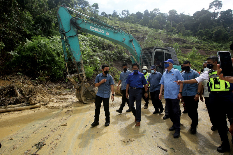 Expedite repair of landslide-hit road in Jelebu to restore access from Seremban: PM