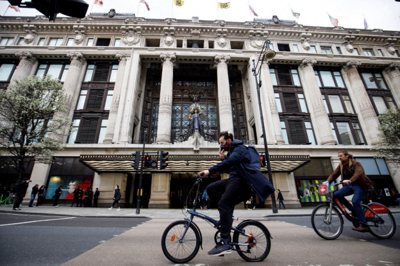 Britain’s GDP grows 0.5% in Oct: statistics office