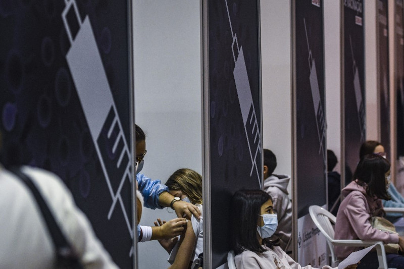 Portugal says Omicron dominant, infections rising
