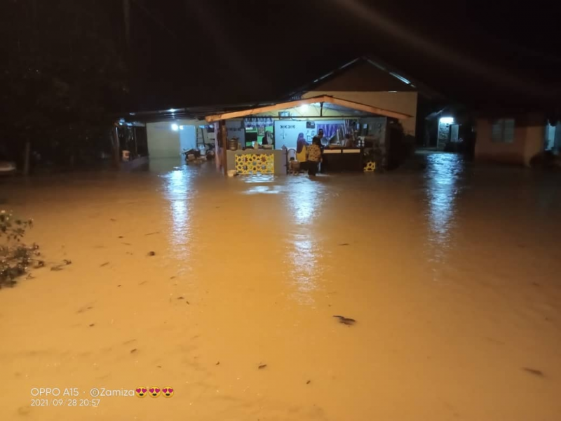 300 forced to evacuate as floods hit Kedah