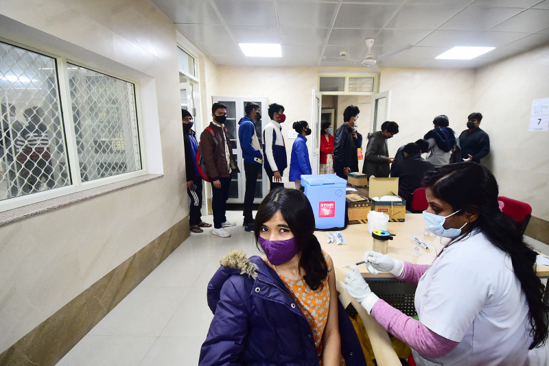 India begins vaccinating teens as Omicron fears rise