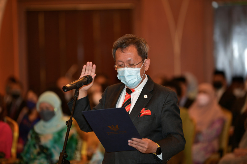 Sarawak holds swearing-in ceremony for new cabinet virtually