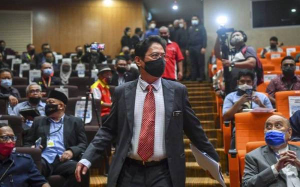 Take a break, Azam, let MACC investigate your case unhindered: Rasuah Busters