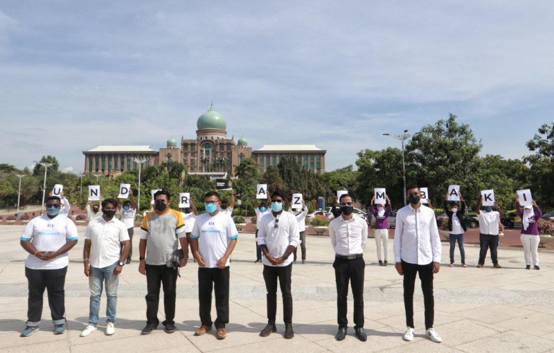 Cops to question PKR Youth leaders over Azam Baki protest