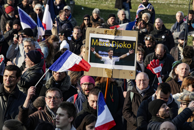 Protesters hit French streets to fight new vaccine pass