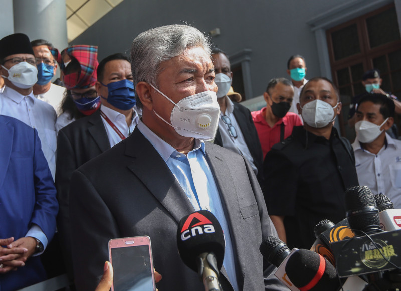 Zahid’s drama unlikely to affect Umno in run-up to Johor: analysts