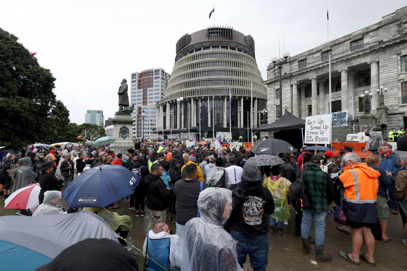 Cyclone, Barry Manilow fail to dislodge New Zealand anti-vax protesters