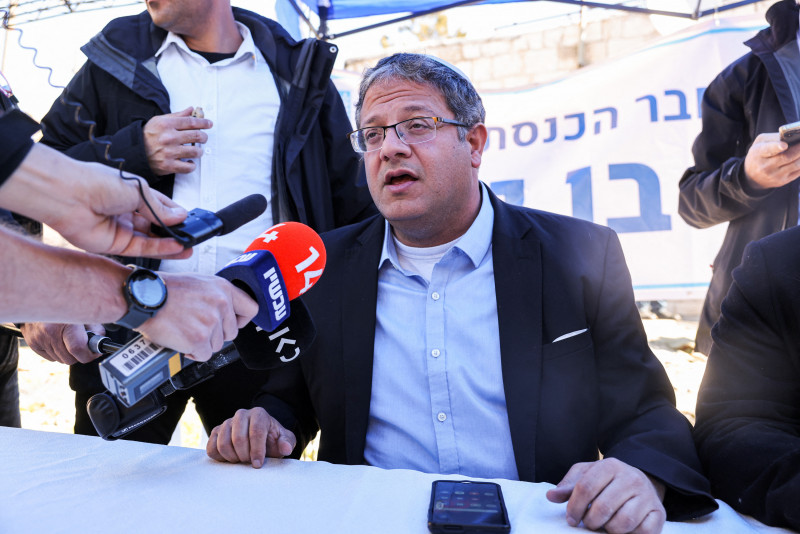 Clashes as controversial Israeli lawmaker visits Jerusalem flashpoint
