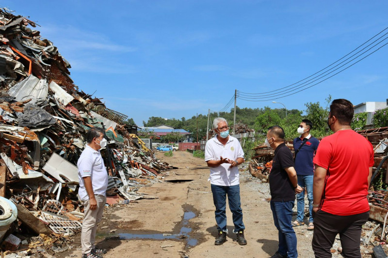 Suspend scrap metal export tax for now, MP urges Sabah govt