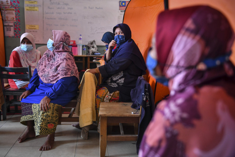 Terengganu sees more flood evacuees, Kelantan numbers drop
