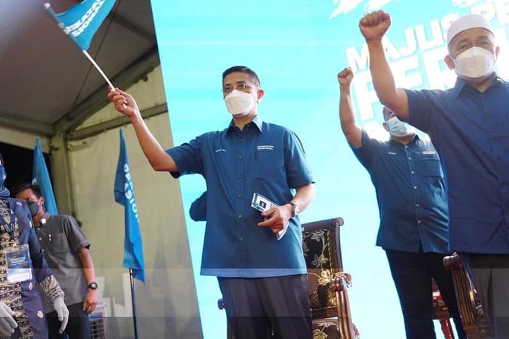 I witnessed someone asking for Muhyiddin’s help in court case: Azmin