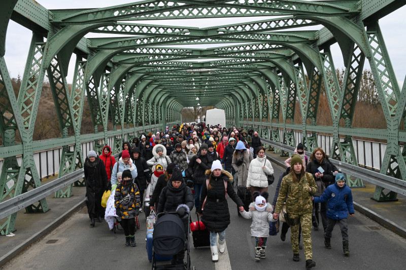 Poland opens doors as refugee count hits a million