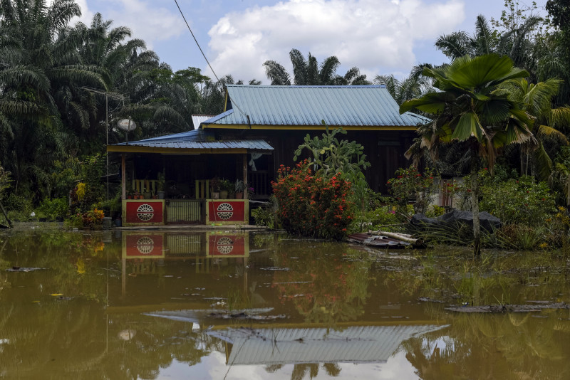 Kluang voters hope floodwaters recede in time for Saturday’s polls