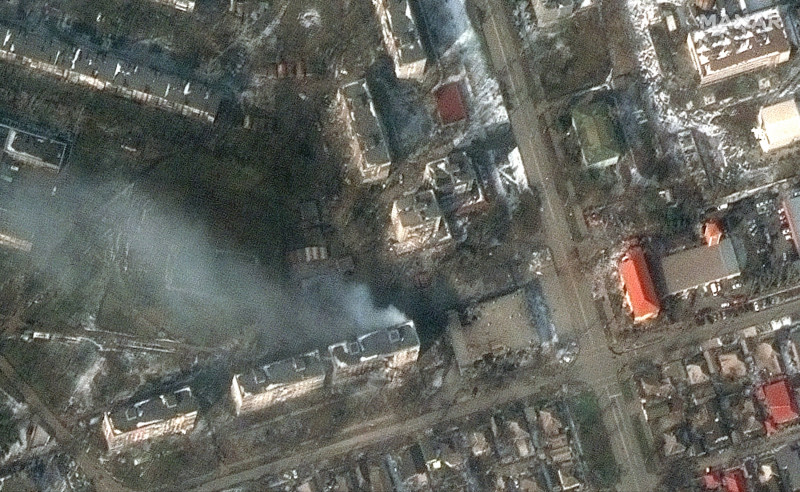 Alarm grows over Mariupol as Russia squeezes Kyiv