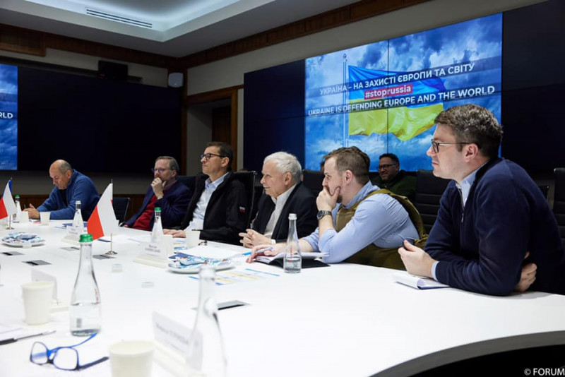 European leaders meet Zelenskyy in defiant Kyiv trip as Russia presses in
