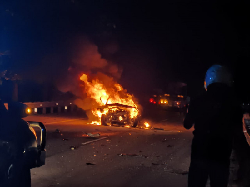 [UPDATED] Four perish in fiery expressway accident near Alor Star