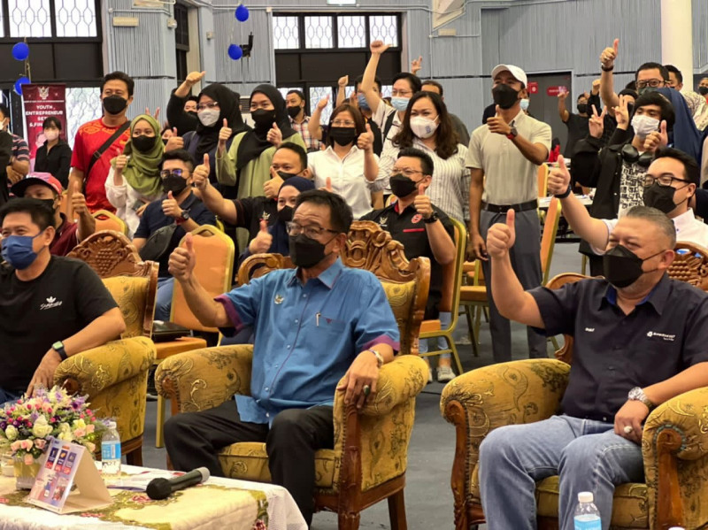 S'wak: Don’t miss out on RM50 mil federal training fund, minister urges youth