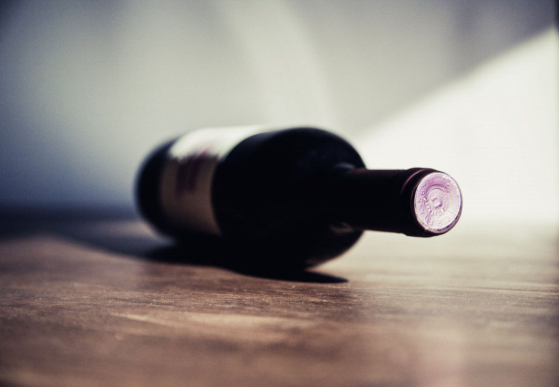 S’pore jails Australian for ‘religiously aggravated’ wine bottle killing