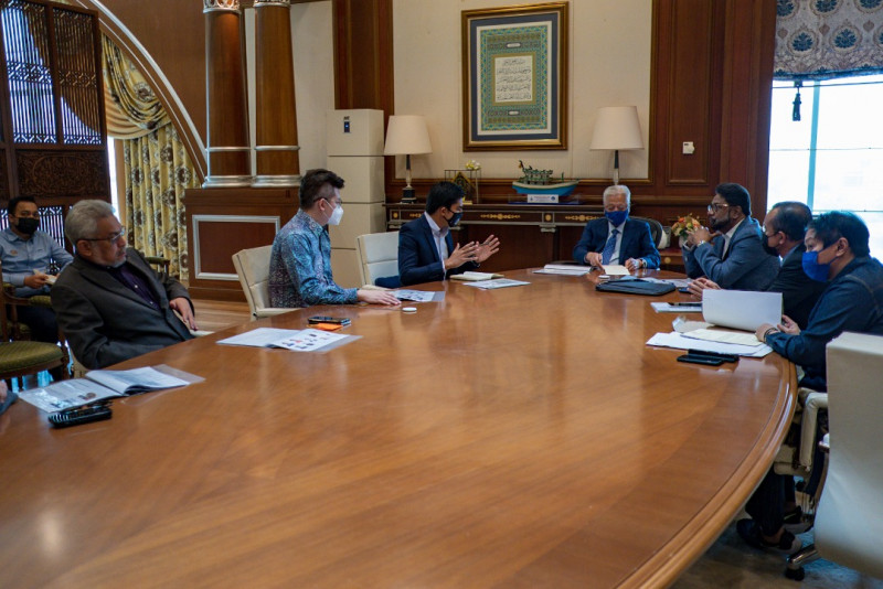 Medical cannabis caucus meets PM to discuss policy issues