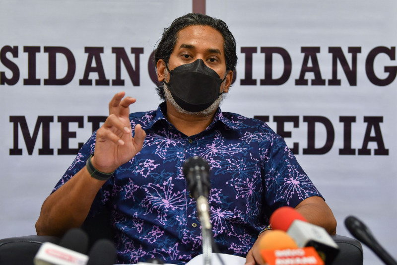 Najib can use his originally prescribed medication: Khairy