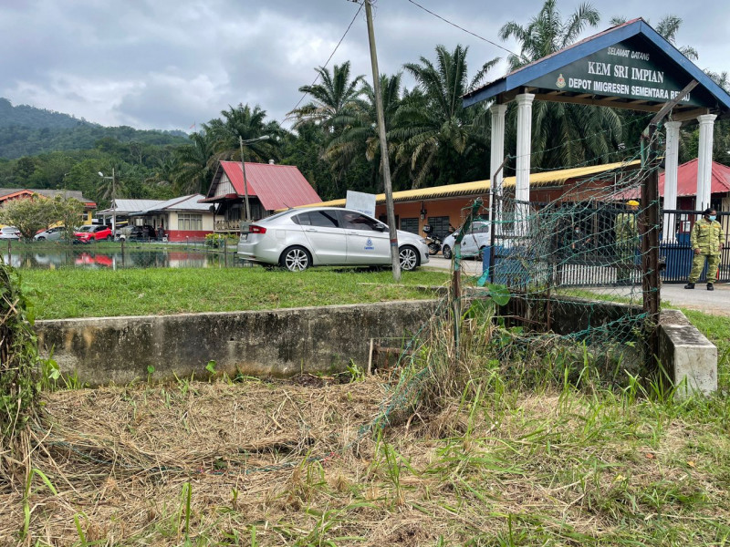 [UPDATED] Bebas! Immigration escapees claim friends denied medicine, died in detention