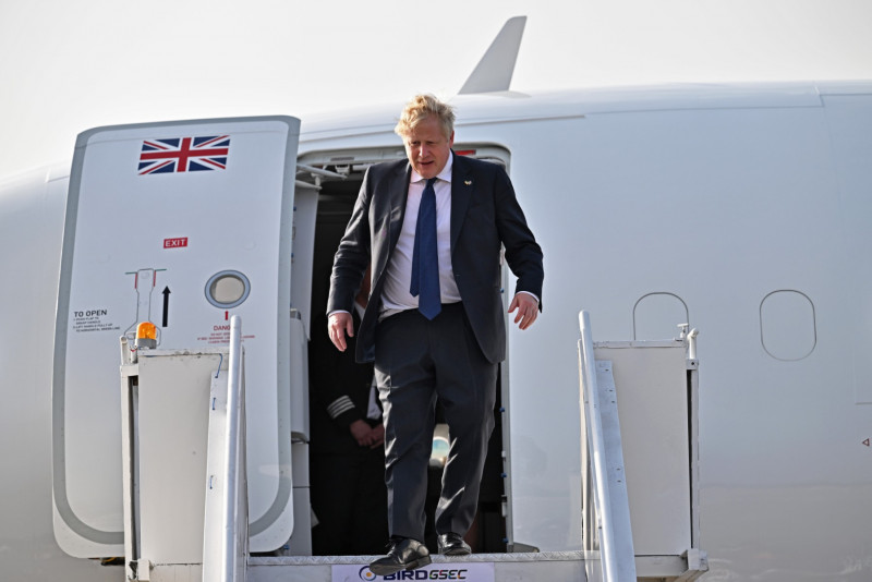 UK’s PM arrives in India for hard sell on anti-Russia action