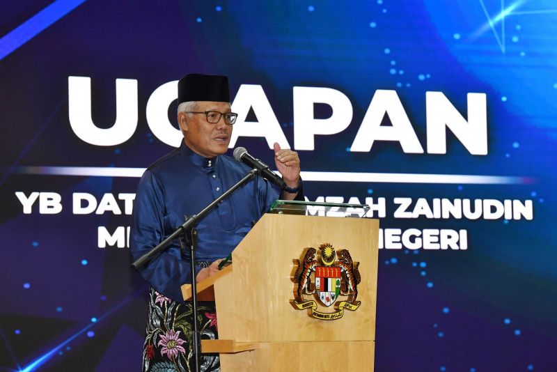 Govt plans to issue its own refugee card, says Hamzah