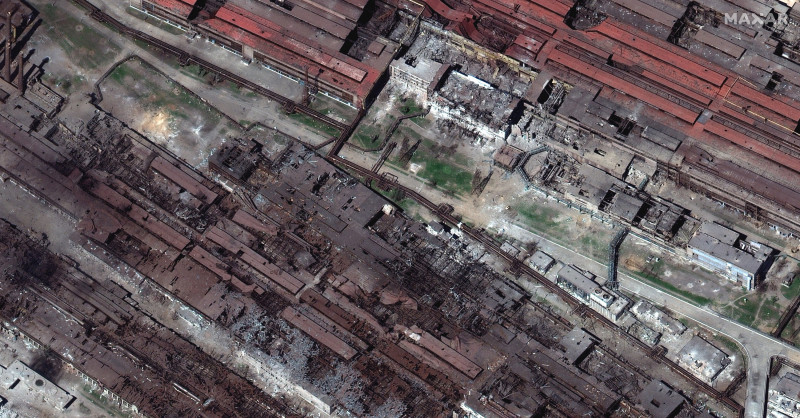 20 civilians evacuated from besieged Mariupol plant: reports