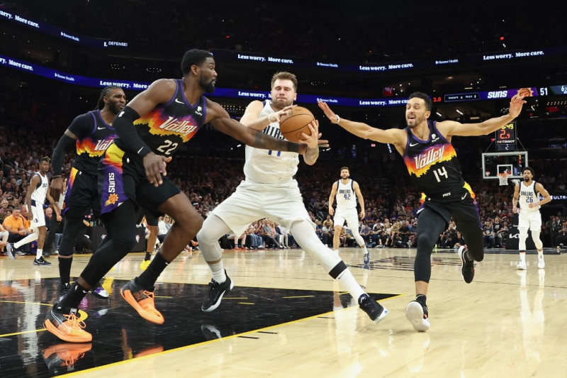 Suns eclipse Doncic heroics, Heat scorch Sixers