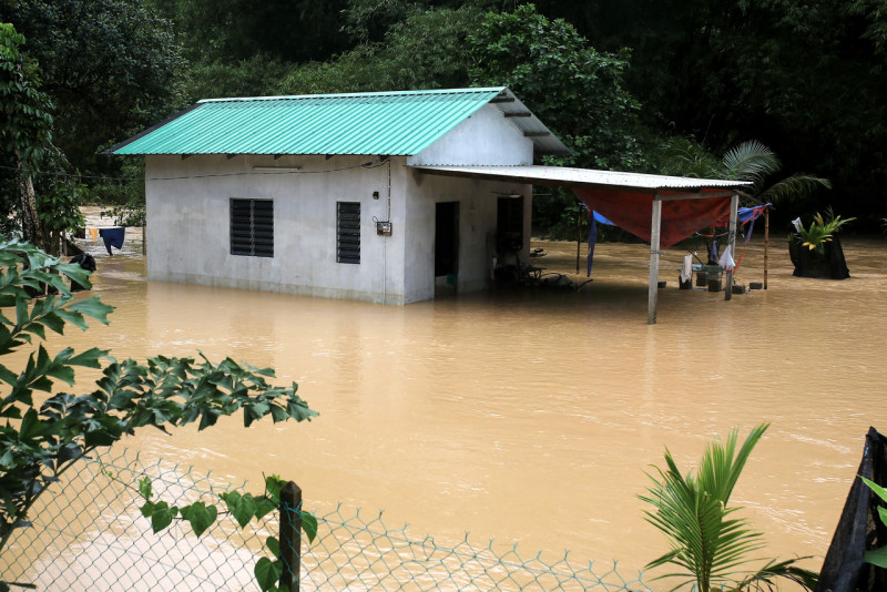 Kedah, Negri Sembilan open relief centres following flash floods