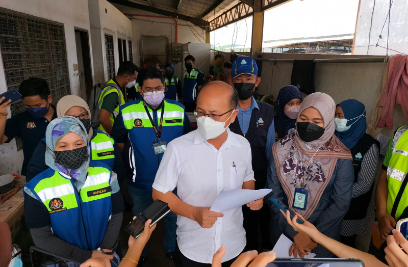 Melaka cracks down on egg factory for inhumane workers’ housing