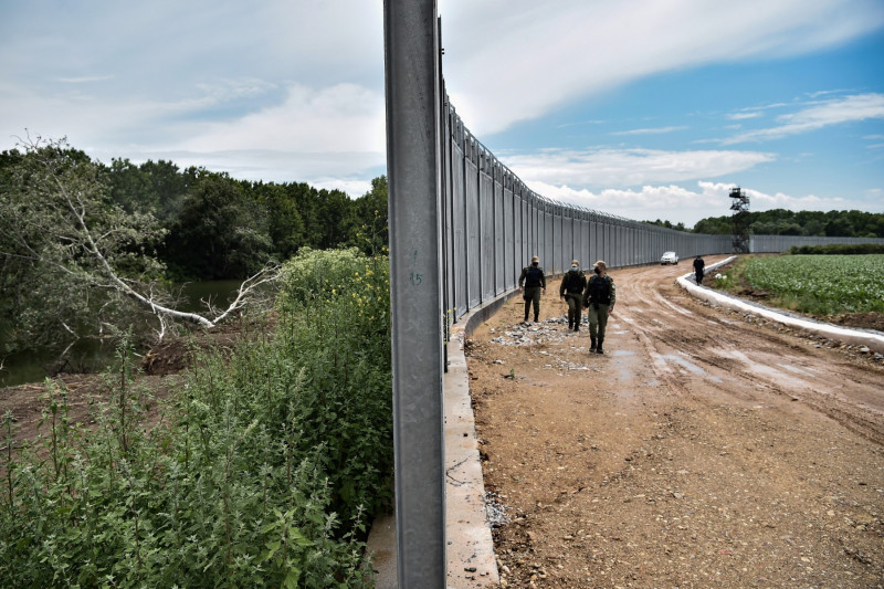 Greece blocked 40,000 migrants at Turkish border this year: govt