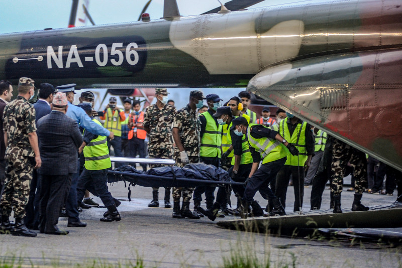 Rescuers retrieve bodies of all but one in Nepal plane crash