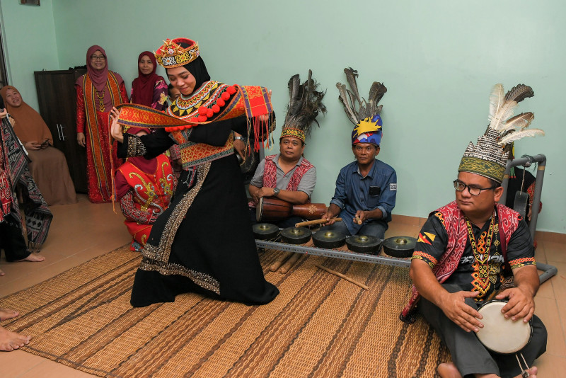Dayaks in Pasir Gudang hold moderate but lively Gawai celebration