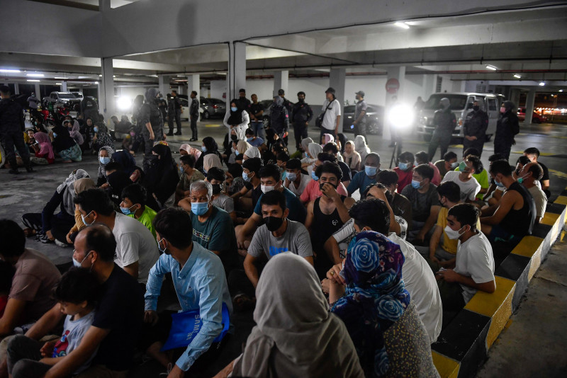 49 immigrants nabbed in Ampang raid for not having valid documents