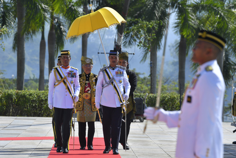 Agong says ‘confidence deficit’ in M’sia must be avoided