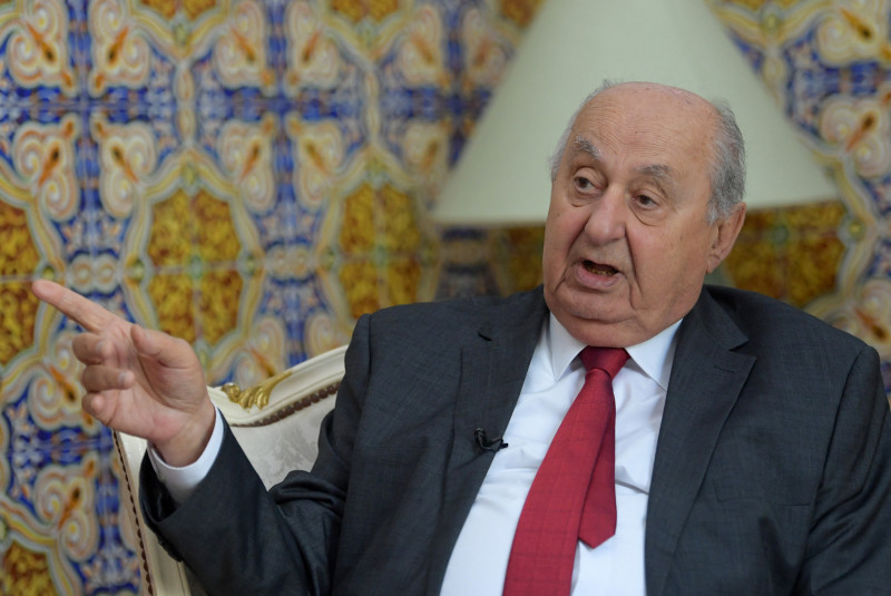 Tunisia expert drafting new constitution says no reference to Islam