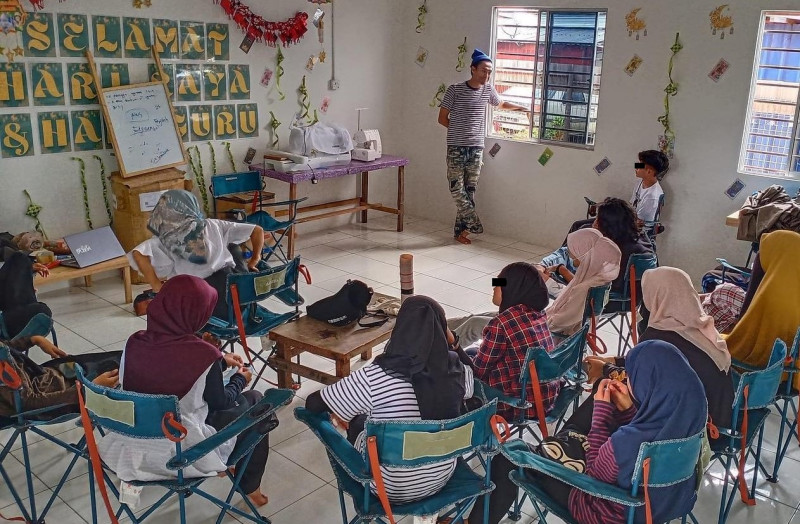 Alternative school in Semporna helps overcome glue-sniffing problem in minors