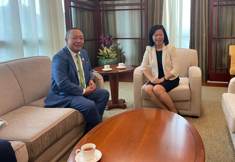 Sabah, Singapore ministers discuss flights between Changi, east coast