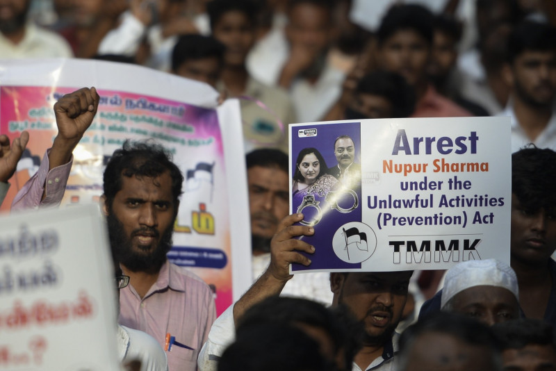 India arrests two men for beheading video over prophet remark row