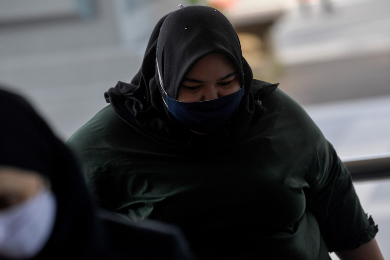 Siti Bainun was angry that someone gave Bella water: witness