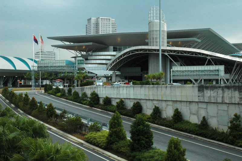 Election move? Opposition raps suspension of JB checkpoint’s auto-gates