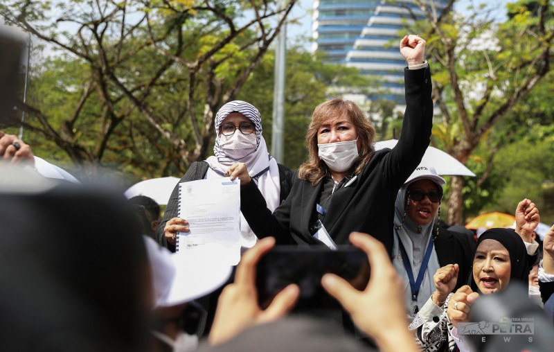 [UPDATED] Bar to take legal action against ‘unconstitutional’ cop barricade during walk