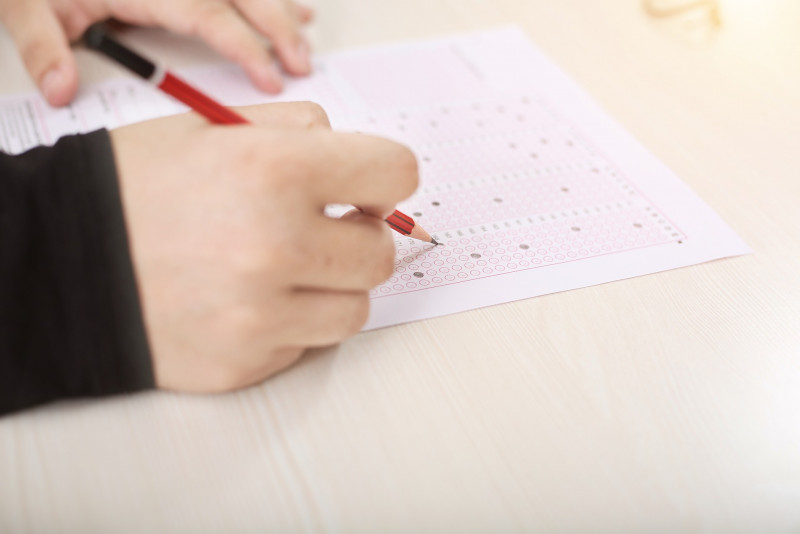 Algeria MP jailed for trying to help daughter cheat on school exam