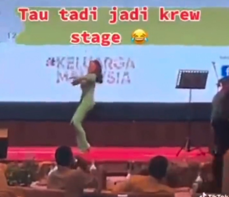 Netizens rage at clip of ‘sexy’ dangdut dance from Raya celebration